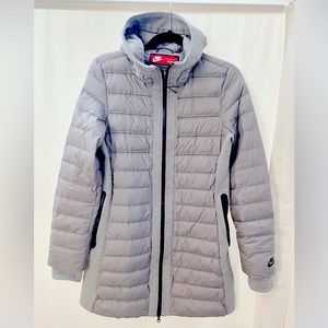 NIKE Womens Grey Puffer Jacket
